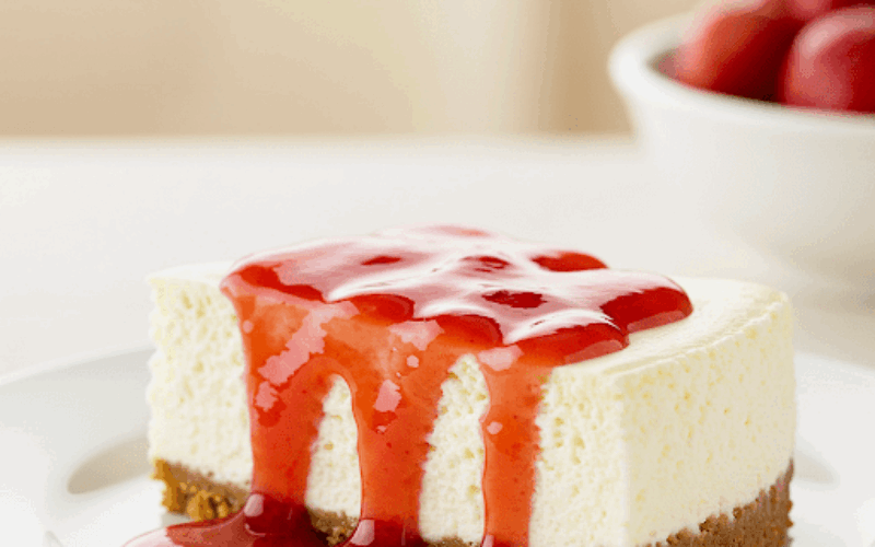 Cheescake com calda de morango