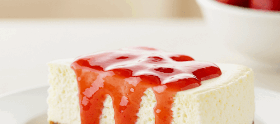 Cheescake com calda de morango